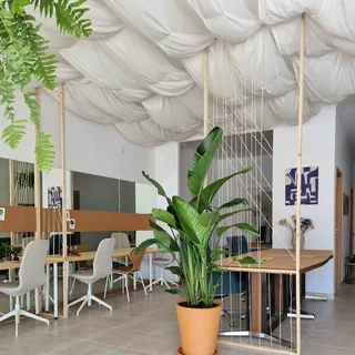 Coworking desk by Claudia